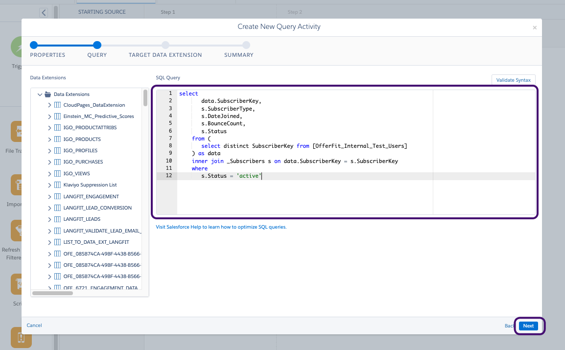 Un exemple de requête dans la section Requête SQL.