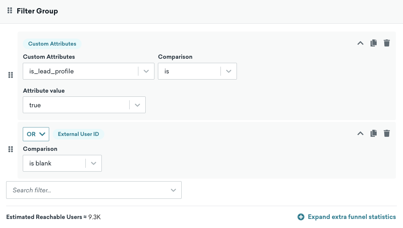 空白の外部ユーザーID と真の"is_lead_profile"カスタム属性のセグメントフィルタ。