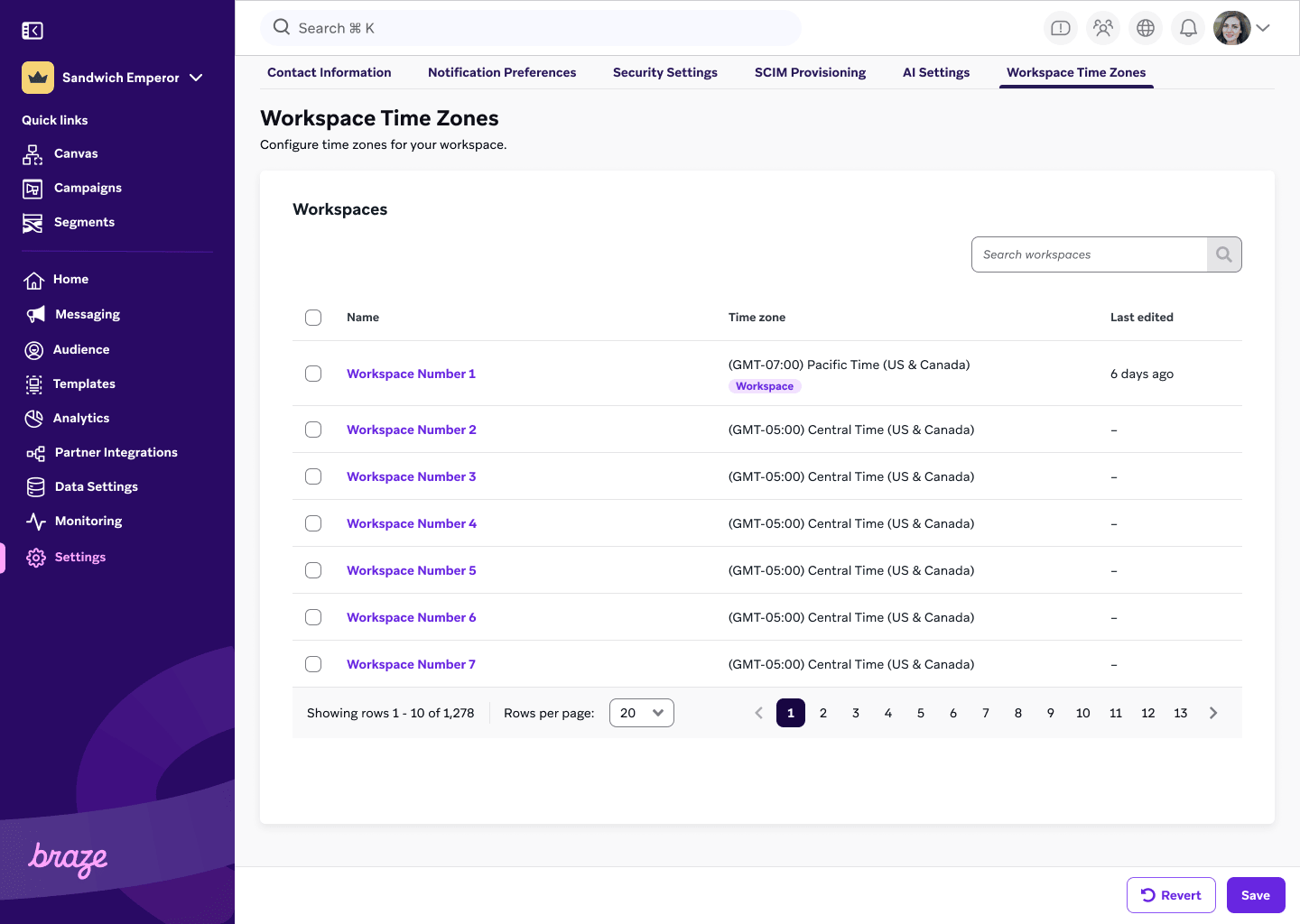 「ワークスペースのタイムゾーン」ページには、ワークスペースの一覧、それぞれのタイムゾーン、そしてタイムゾーンが最後に編集された日時が表示される。
